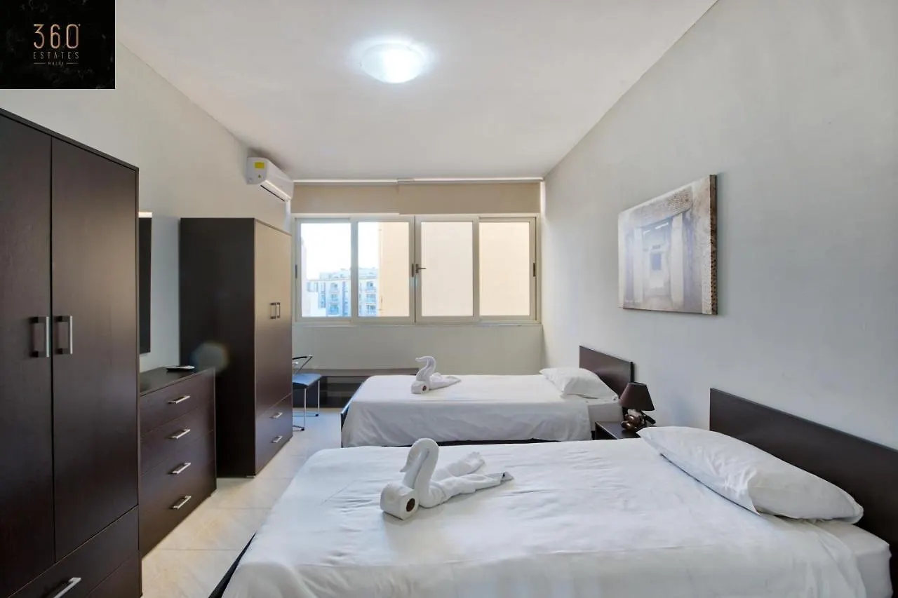 Apartment Sliema Seafront 3Br - Opposite Beach - Ac & Wifi By 360 Estates
